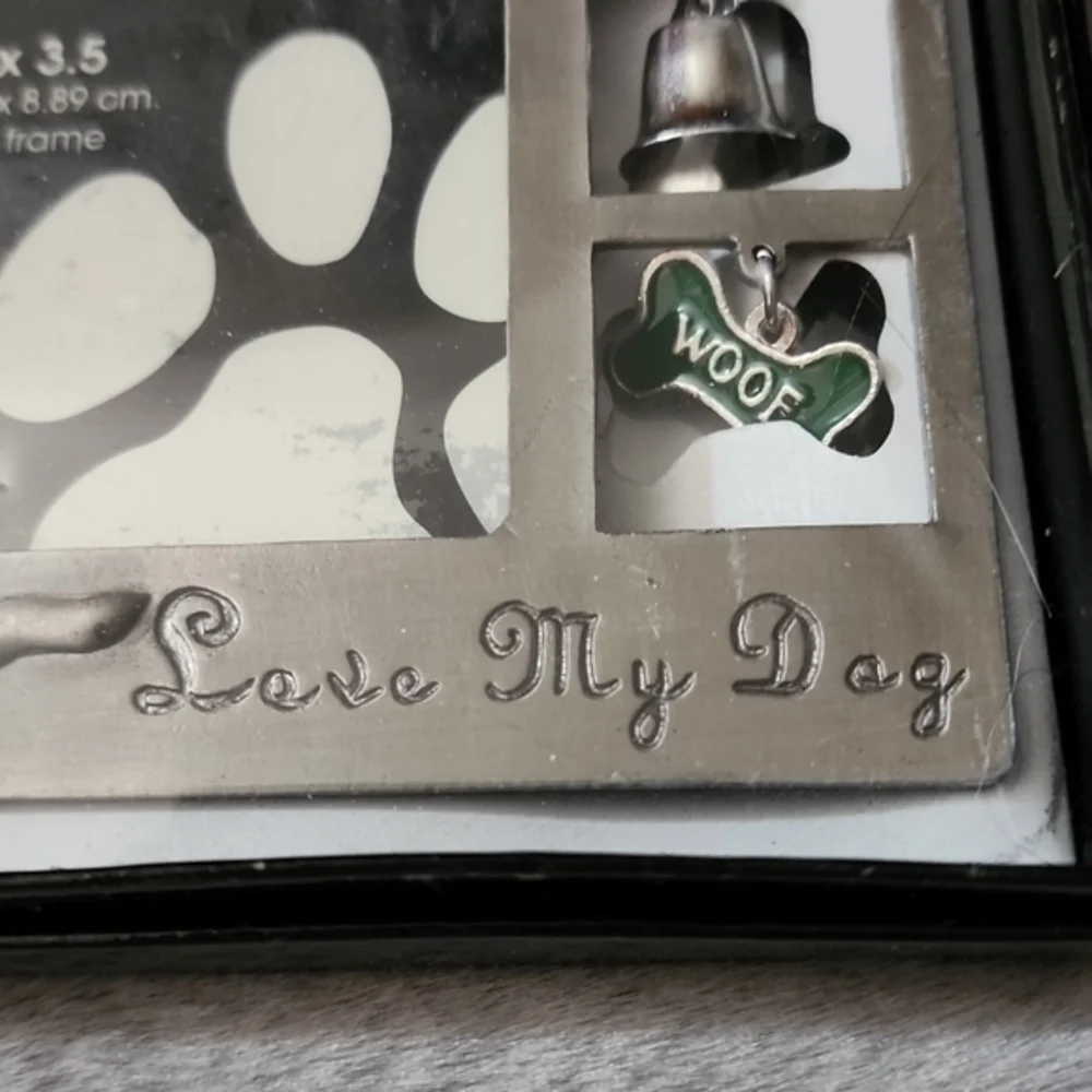 New 3.5 x 3.5 It's a Dogs Life Picture‎ Frame
